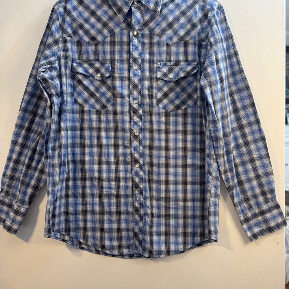 Wrangler Blue and White Plaid Button-Down Shirt